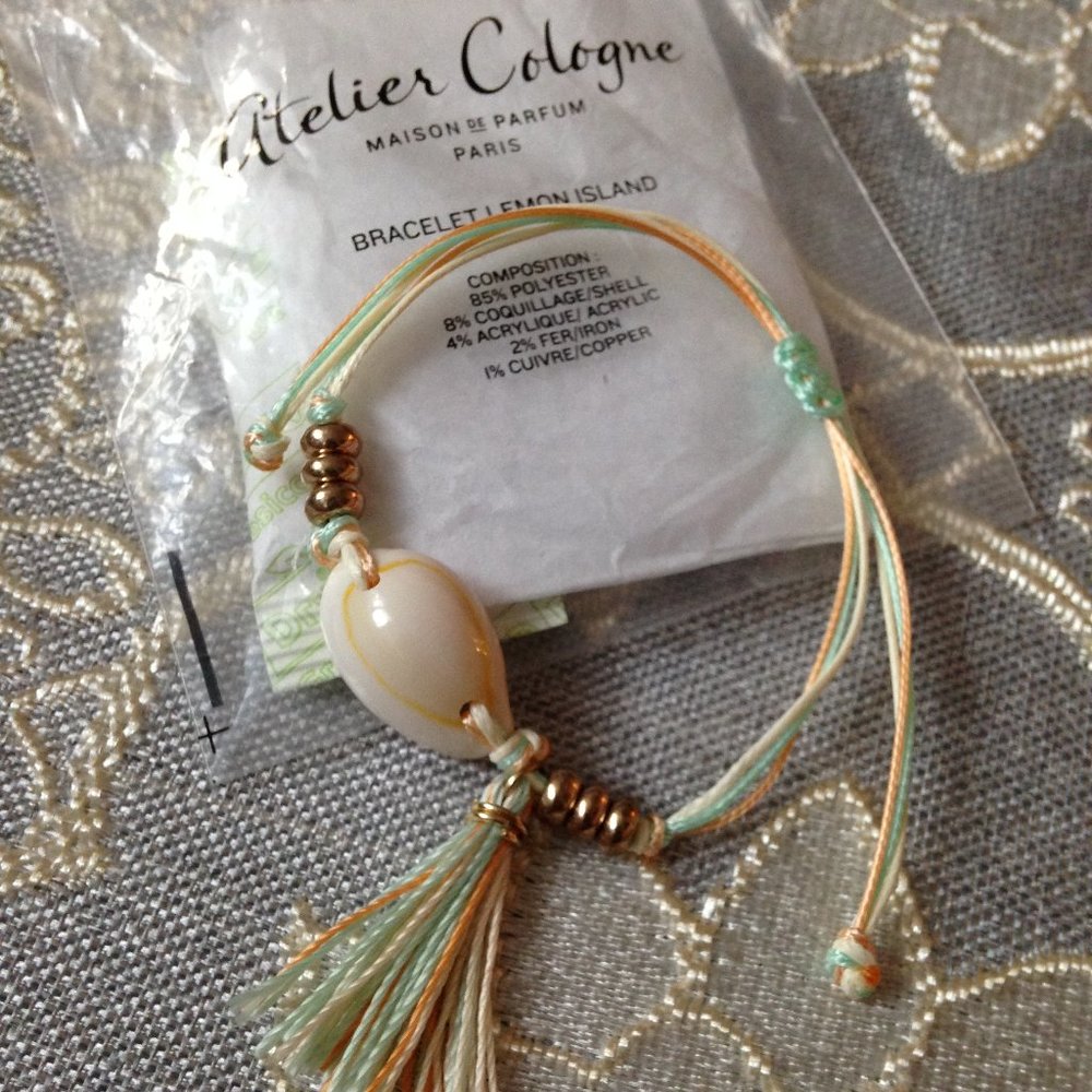 5/$20|   Bracelet Lemon Island, Super cute beaded Shell w pastel colored strands